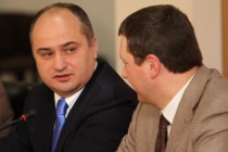 Глава администрации Нижнего Новгорода Олег Кондрашов и глава города, председатель городской Думы Нижнего Новгорода Олег Сорокин (слева направо)