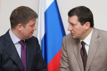 Заместитель губернатора Нижегородской области по строительству Антон Аверин и глава города, председатель городской Думы Нижнего Новгорода Олег Сорокин (слева направо)