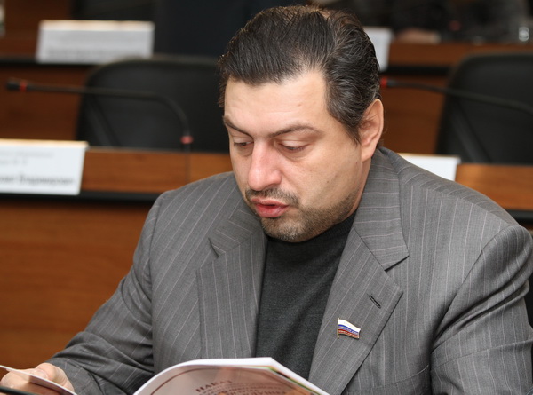 Депутат Владимир Амельченко