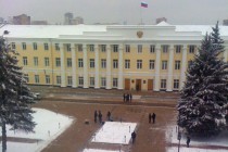 Эвакуация сотрудников из здания началась около 12:20