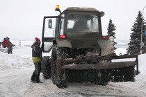 Трактором командует депутат ЗС НО Александр Табачников