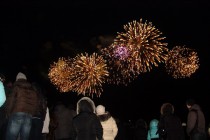 Нижегородцы смотрят салют