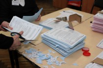 Погашение неиспользованных бюллетеней  на избирательном участке