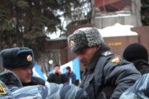 Сотрудники ОМОН приступили к задержанию активистов Стратегии 31