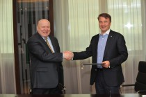 Губернатор Нижегородской области Валерий Шанцев и президент Сбербанка России Герман Греф