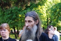 Выступающих внимательно слушали их соратники