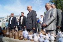 Валерий Шанцев осмотрел экспозицию фестиваля