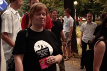 Участники акции Стратегия 31 держали в руках Конституцию РФ