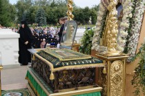 Рака с мощами преподобного Серафима Саровского