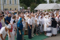 Сергей Кириенко и Валерий Шанцев на божественной литургии встали среди верующих