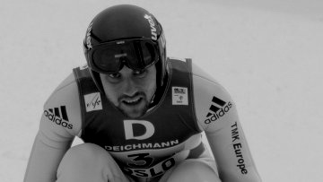 Лидер сборной России по прыжкам на лыжах с трамплина Павел Карелин трагически погиб в ДТП в Нижегородской области