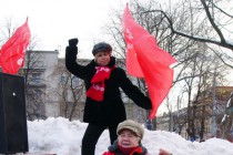 Участники митинга согревались танцами на десятиградусном морозе