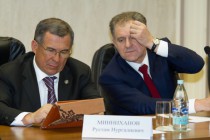 Президент Республики Татарстан Рустам Минниханов, президент Республики Удмуртия Александр Волков (слева направо)