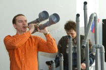 Кирилл Гончаров играет на трубе