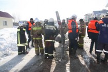 Спасатели МЧС России завершили операцию по подъему упавшего вертолета