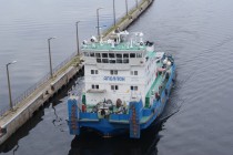 Толкач Аполлон входит в шлюзовую камеру