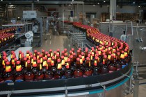 Линии розлива пива в ПЭТ (полиэтилентерефталат, а по простому - пластиковые бутылки)