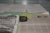 Студийный пейджер  и другие экспонаты музея артефактов Радио Рандеву