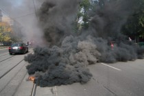 Колонна болельщиков ЦСКА идет на стадион Локомотив