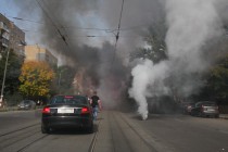 Колонна болельщиков ЦСКА идет на стадион Локомотив