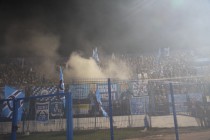 Фанаты Зенита жгут файеры на гостевой трибуне