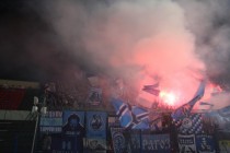 Фанаты Зенита жгут файеры на гостевой трибуне