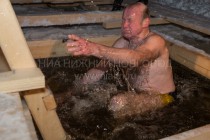 Крещенские купания на Гребном канале в Нижнем Новгороде