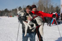 Владельцы собак-победителей носят на руках