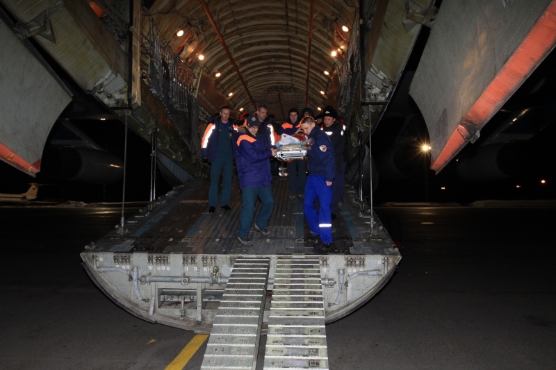 Санитарный самолет МЧС России доставил в Нижний Новгород двух детей с тяжелыми ожогами из Чеченской республики