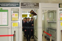 Полпред осмотрел таможенный пост аэропорта Казани