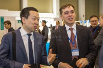 Замминистра связи и массовых коммуникаций РФ Олег Пак и министр информационных технологий, связи и СМИ Нижегородской области Сергей Кучин (слева направо)