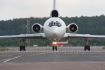 Ту-154 на рулежной дорожке