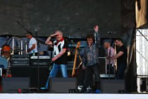 Лидер и основатель Машины времени Андрей Макаревич и музыкант группы Александр Кутиков