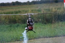 Демонстрационный полет радиоуправляемого вертолета