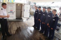Курсанты нижегородской навигацкой школы проходят стажировку на барке Крузенштерн