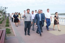Глава администрации проверил состояние первой очереди Нижневолжской набережной
