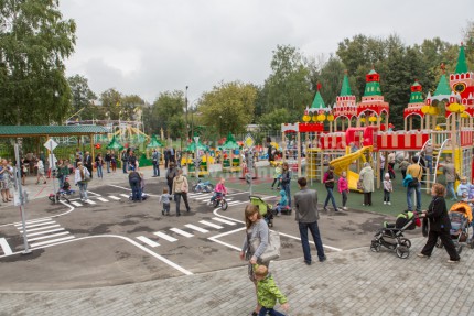 Наталья Водянова открыла детский игровой парк в Нижегородском парке Швейцария