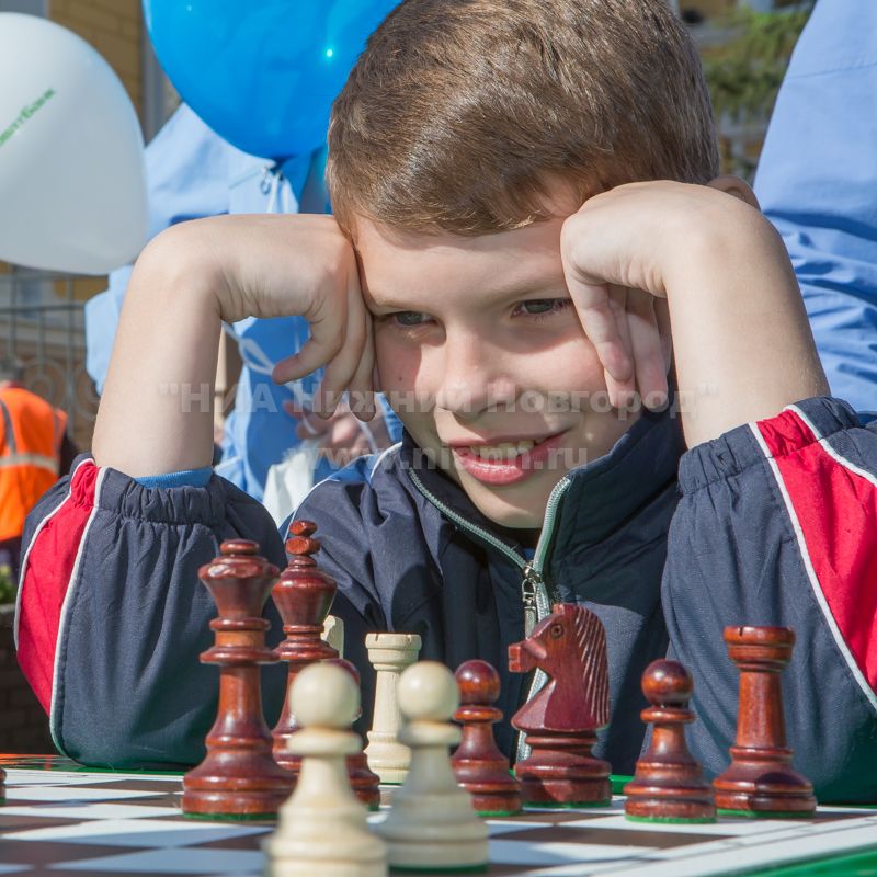 Участник соревнований по шахматам, посвященных Дню города