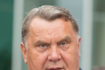 Сенатор Валерий Шнякин