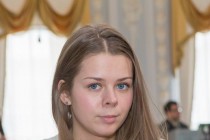 Чемпионка России 2008 года, чемпионка Европы по быстрым шахматам 2012 года, олимпийская чемпионка Татьяна Косинцева