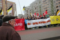 Прохожие идею Русского марша не оценили