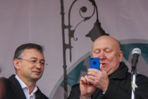 Директор Нижегородского филиала ОАО Ростелеком Михаил Иванов и губернатор Нижегородской области Валерий Шанцев