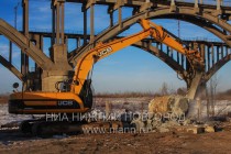 На строительной площадке дублера Волжского моста с Борской стороны