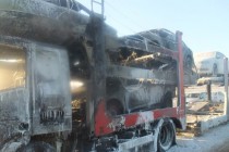 Седельный тягач с полуприцепом загорелся на трассе М-7 в Кстовском районе