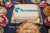 Все участники конкурса получили дипломы от компании, а победители - игровые приставки, современные гаджеты для учебы и отдыха, модели на дистанционном управлении, сувениры