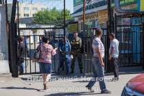 Территория открытых рядов Канавинского рынка оцеплена сотрудниками полиции