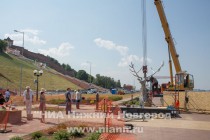 Венгерский скульптор Габор Миклош Жоке начал сборку скульптуры Оленя в Нижнем Новгороде 6 июня