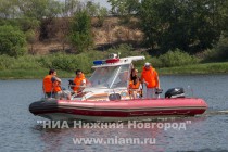 Во время учений журналисты смогли выступить как в роли спасающих, так и в роли утопающих.