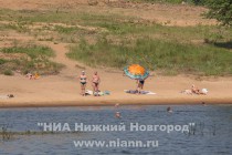 Сотрудники ГИМС, совместно с сотрудниками Приволжского регионального центра, раздали горожанам листовки-памятки о правилах поведения на воде