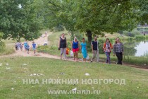 Участники акции AntiСвин собираются на берегу Лунского озера Сормовского района Нижнего Новгорода